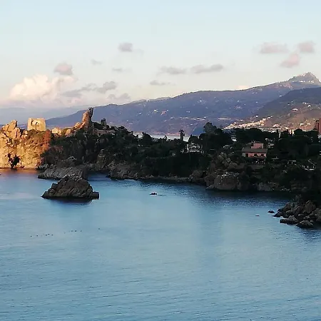 Rocher House Cefalù